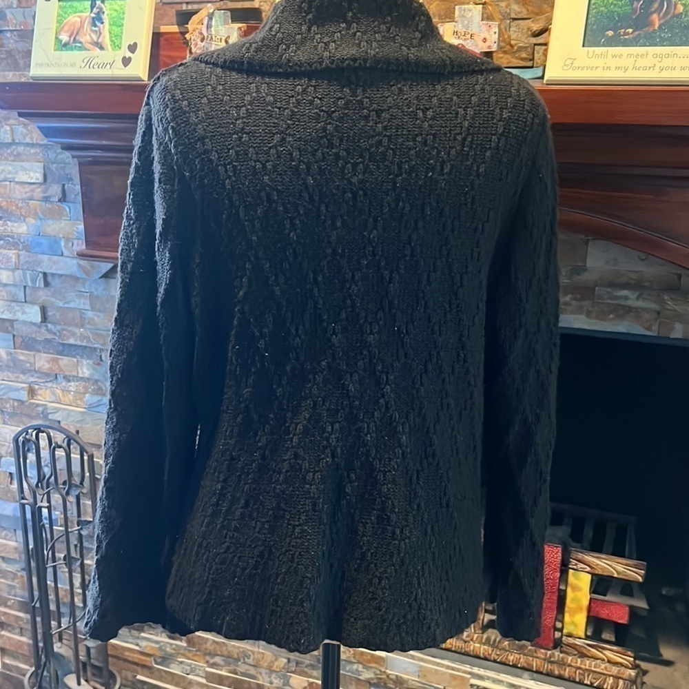 Heavyweight One Top Button Cardigan - Picture 4 of 7